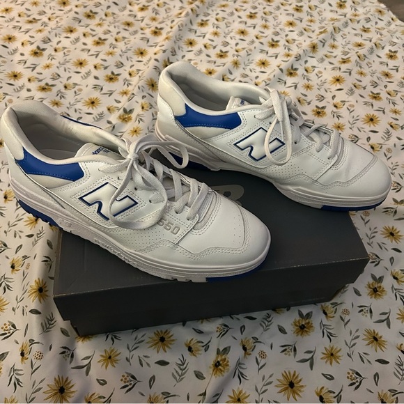 New Balance 550 White and Blue Athletic Shoes Size 10 - Picture 3 of 10
